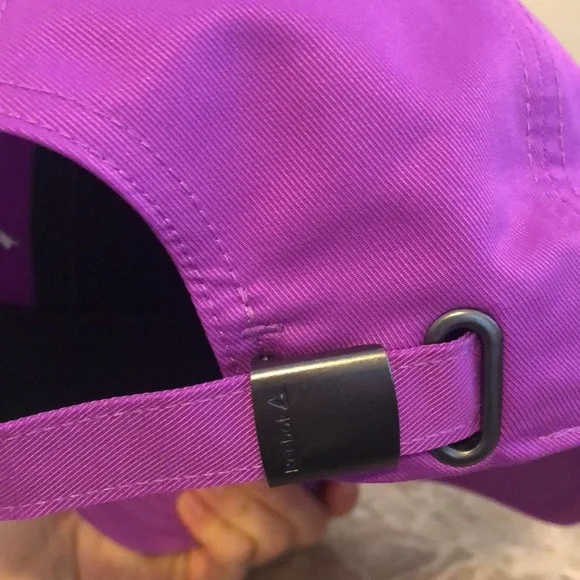 Reebok Cap - Picture 5 of 7